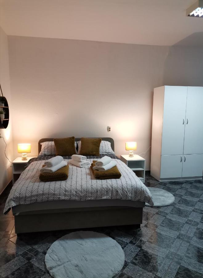 Ferienwohnung Lucija Gospić Exterior foto